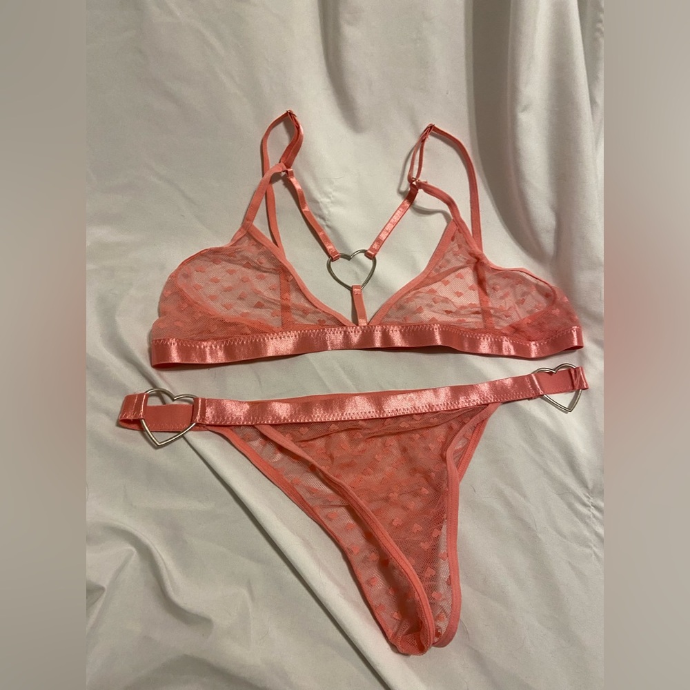Never worn two piece women’s lingerie set